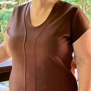 Travel Elegance pullover tee